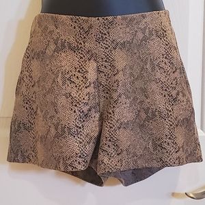 Snake Print Short with Pockets